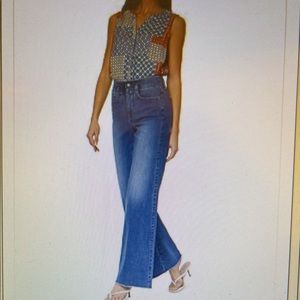 High Rise Flared Jeans With The Perfect Fit!